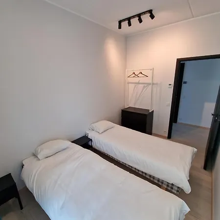 Kesklinna 2 Magamistoa Ja Tasuta Parklakohaga Garaazis Apartment Parnu