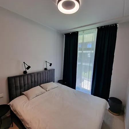 Apartment Kesklinna 2 Magamistoa Ja Tasuta Parklakohaga Garaazis *